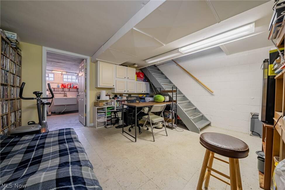 Partially finished basement flex area