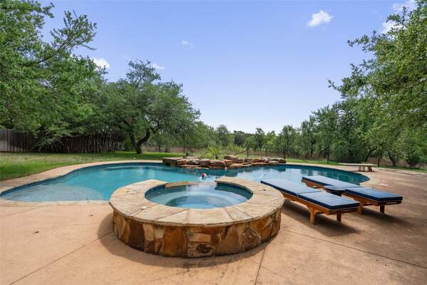 104 Hudson Ln, Dripping Springs