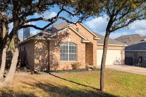 316 Sendero Ln, Leander