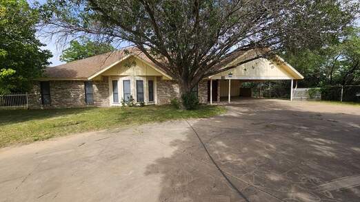 listing_242745854_image