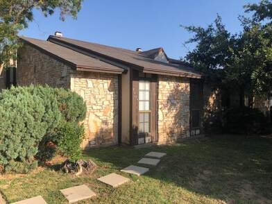 listing_245909786_image