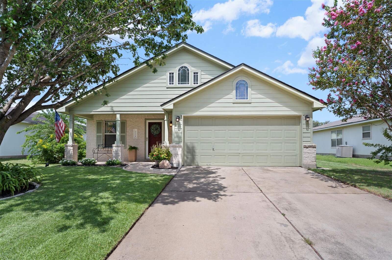 214 Jennifer Ln, Bastrop