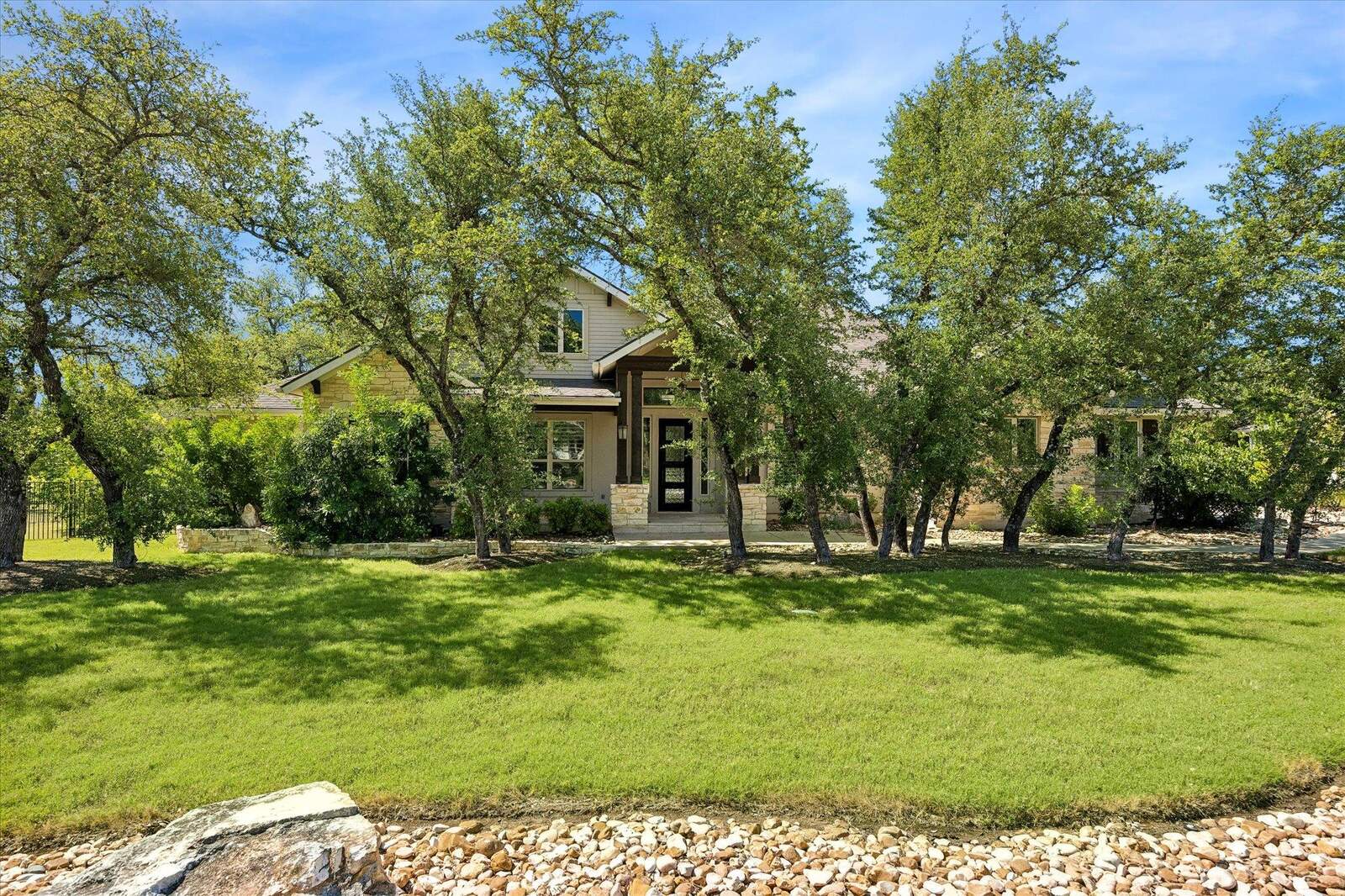 137 Chickasaw Plum Dr, Leander