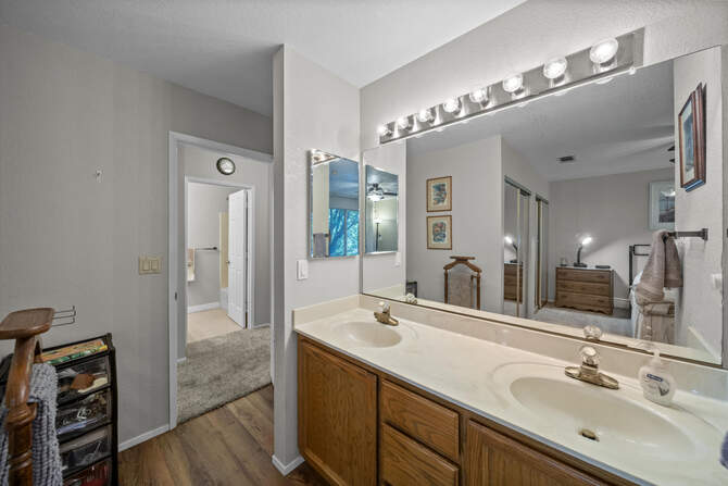 Property photo 1 of 59