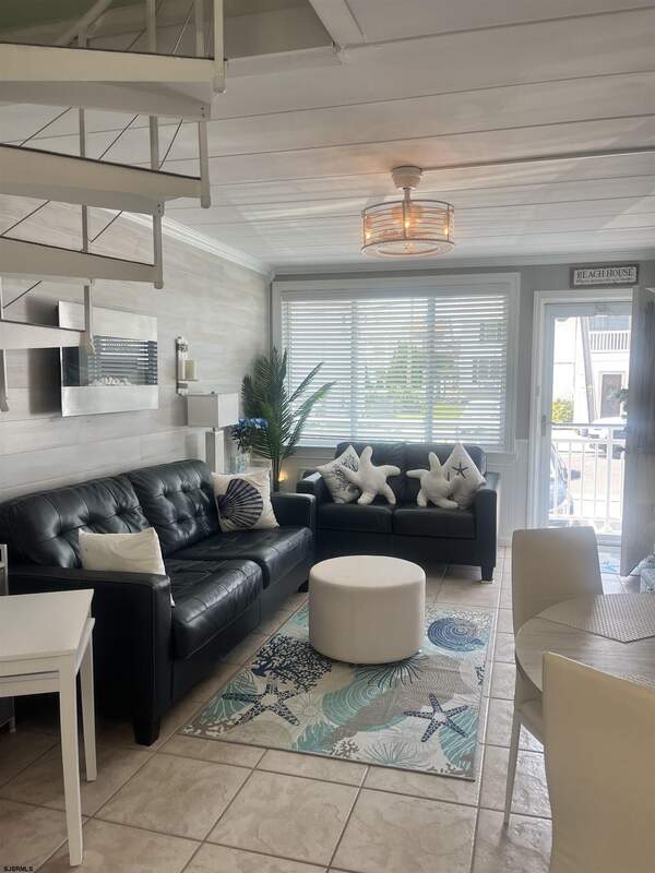 9510 Amherst Ave #121, Margate, NJ 08402