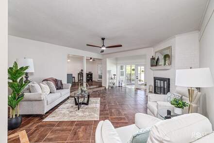 listing_246245639_image