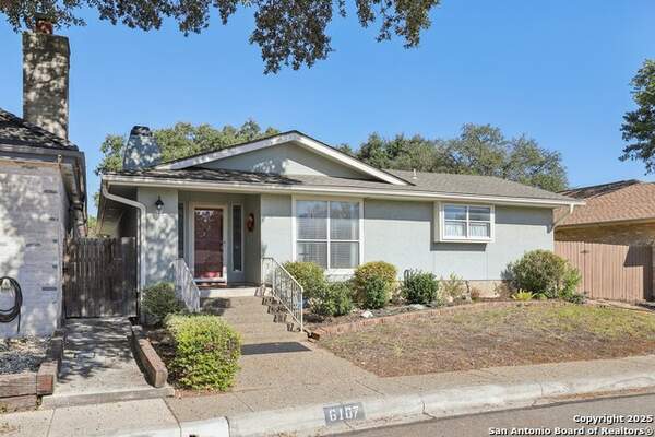 6107 Crescent Fls, Windcrest