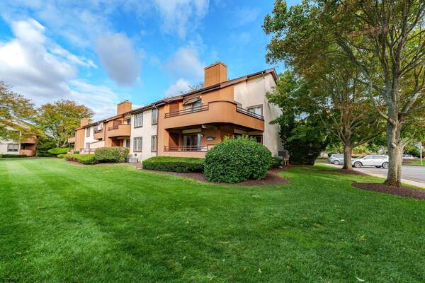 144 Reef Dr #15, Ocean City, NJ 08226