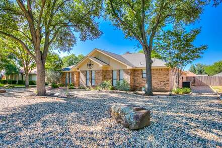 listing_245357839_image