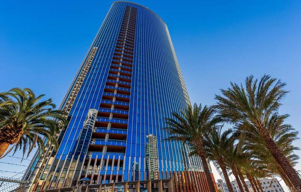888 W E Street 3006