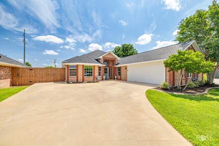 listing_246983334_image