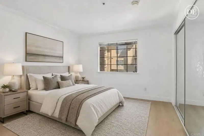 5648 Amaya Dr 118