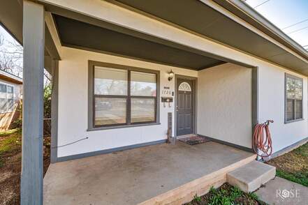 listing_244925184_image
