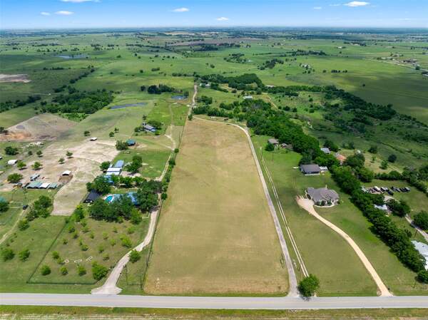 8808 Cele Rd, Manor