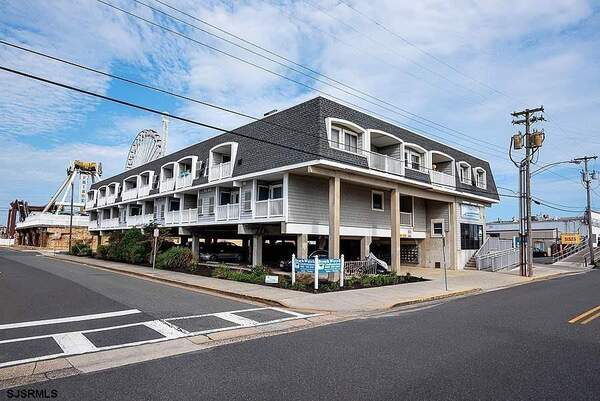 871 E 7th Street #29, Ocean City, NJ 08226