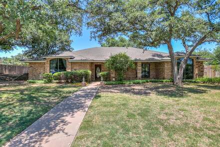 listing_243515449_image