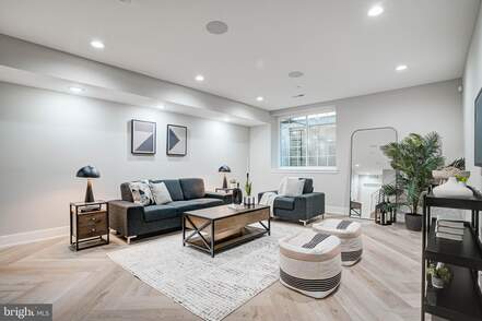 listing_268358289_image