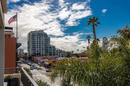 listing_246830903_image
