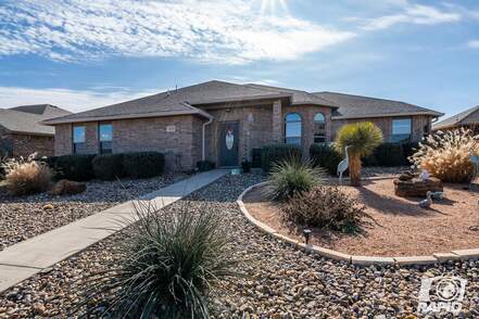 listing_243259010_image