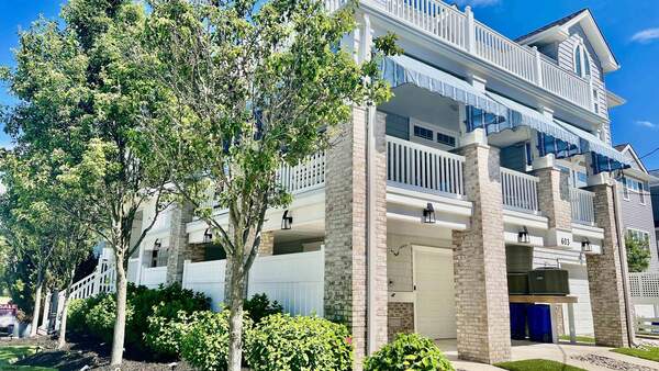 603 E 12th St East Side Townhouse, Ocean City, NJ 08226