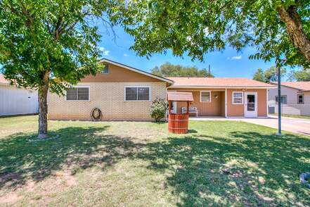 listing_246256616_image