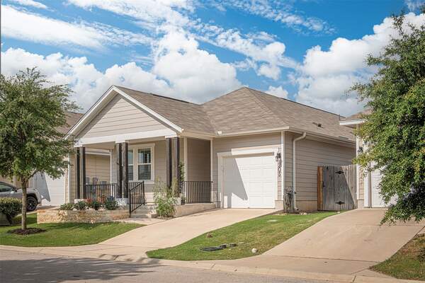 205 Michaelis Dr, Leander
