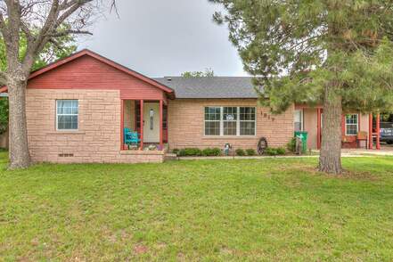 listing_242700834_image