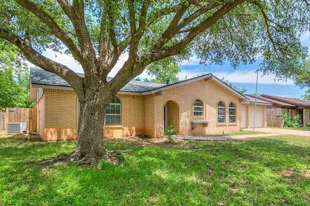 listing_242453737_image