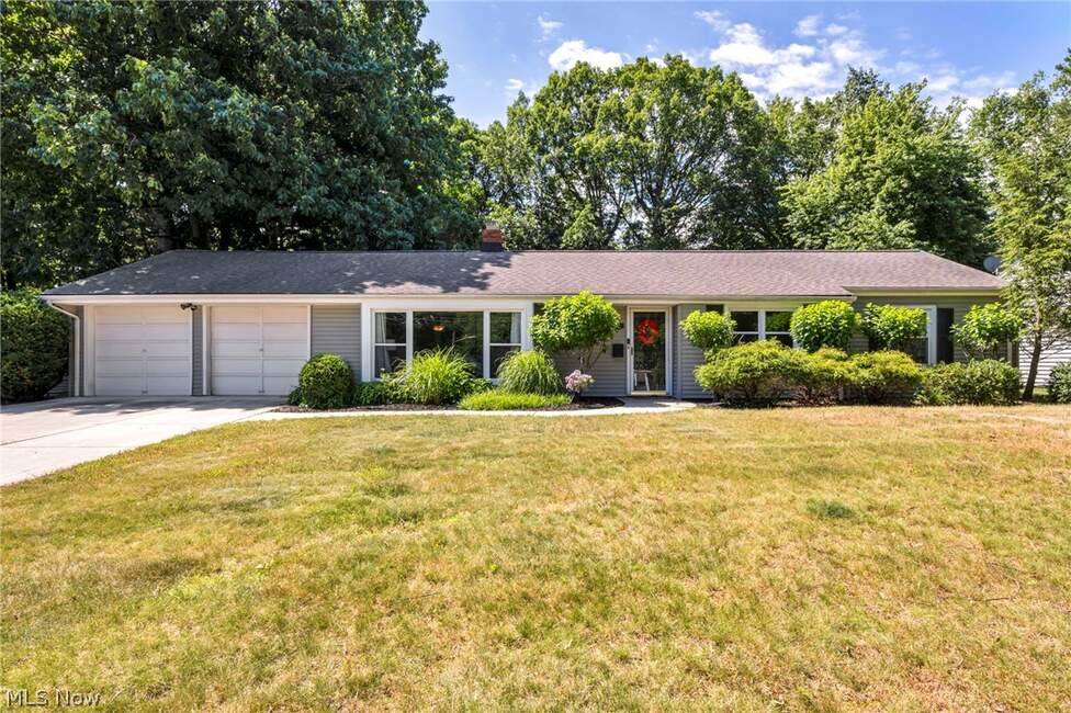 23111 Lincolnshire Drive — property photograph 1