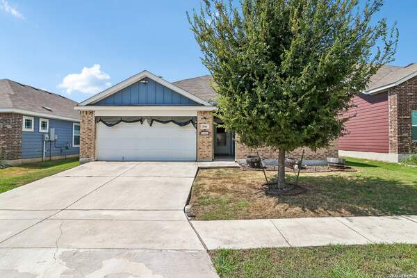 3944 Legend Mdws, New Braunfels
