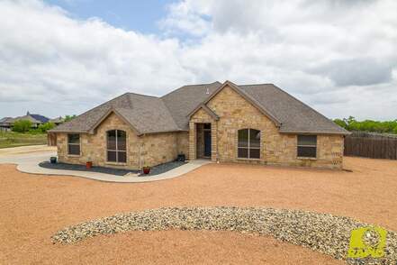 listing_243653932_image