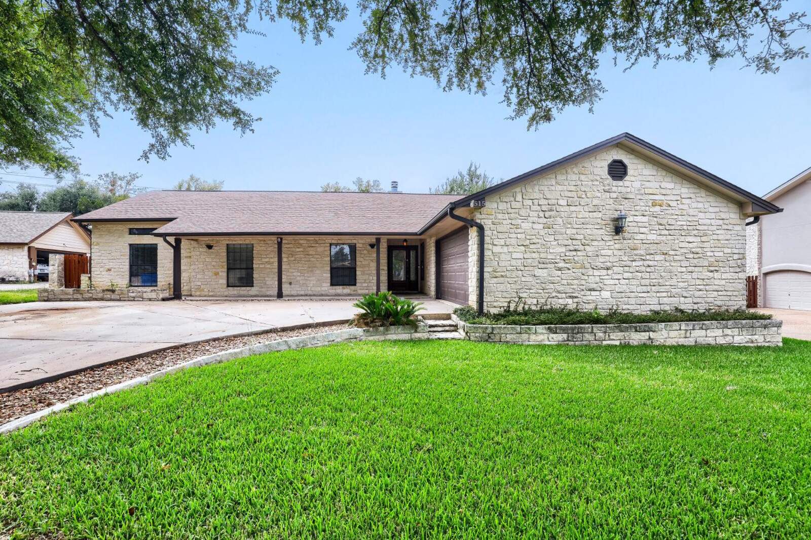 515 Rolling Green Dr, Lakeway