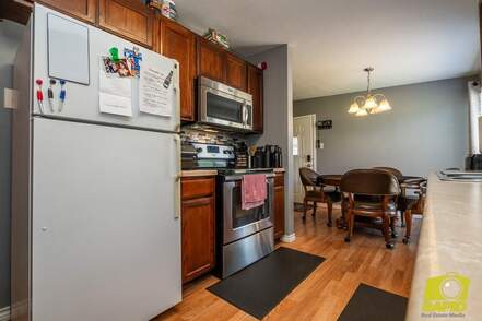 listing_245658103_image