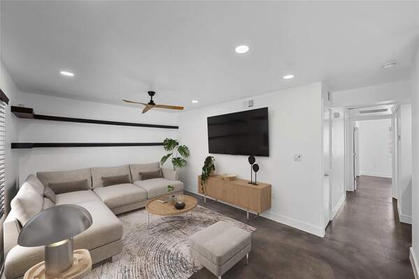 2200 Dickson Dr 124, Austin